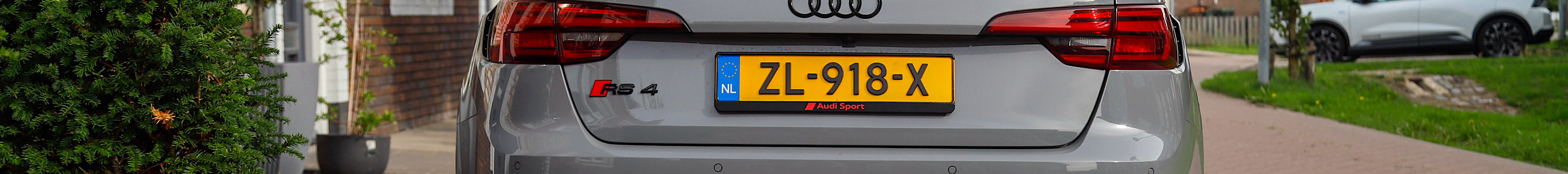 Audi RS4 Avant B9