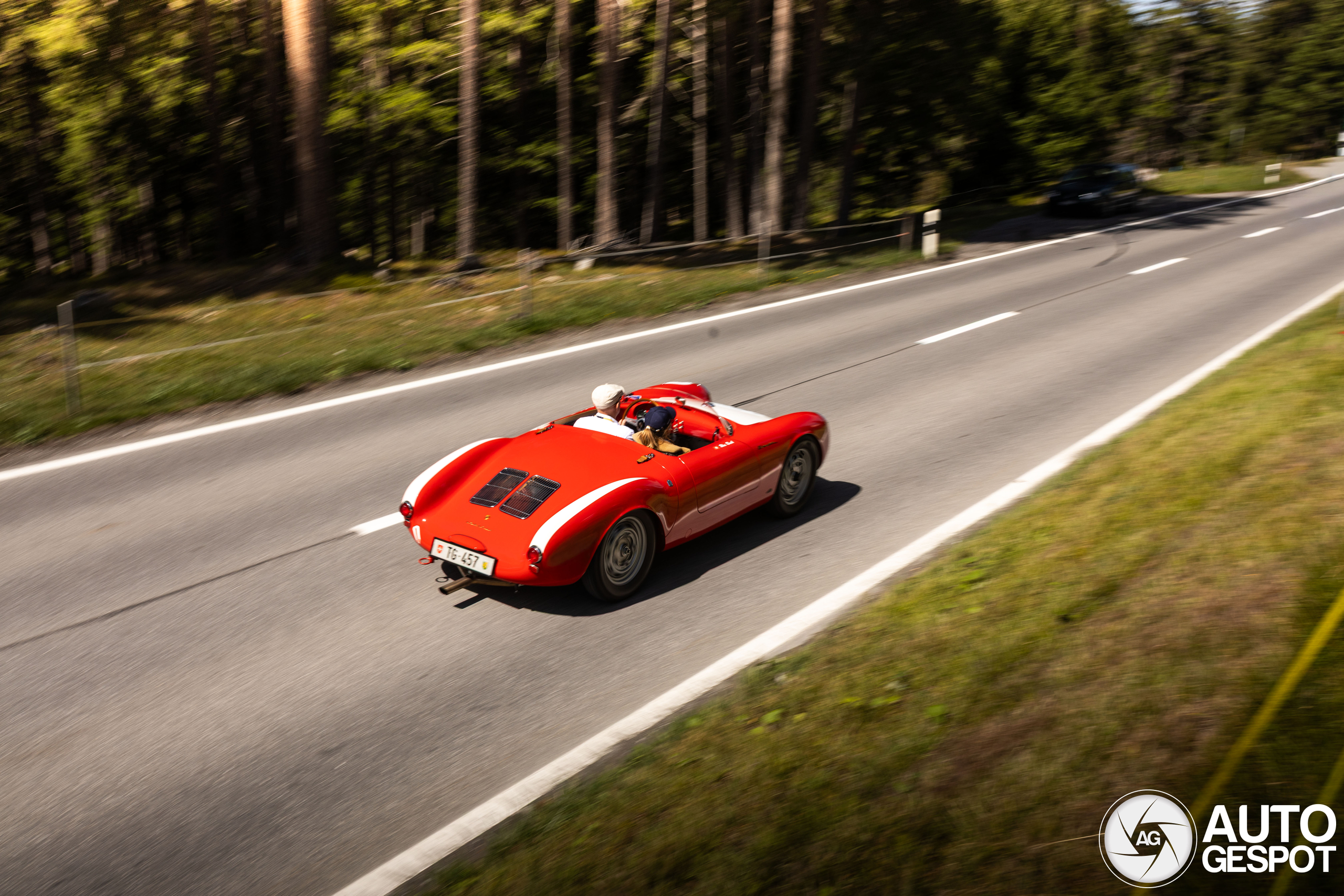 Originele Porsche 550 Spyder prachtig vastgelegd in Zwitserland