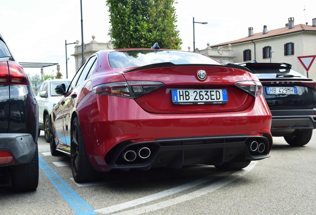 Alfa Romeo Giulia Quadrifoglio 2023