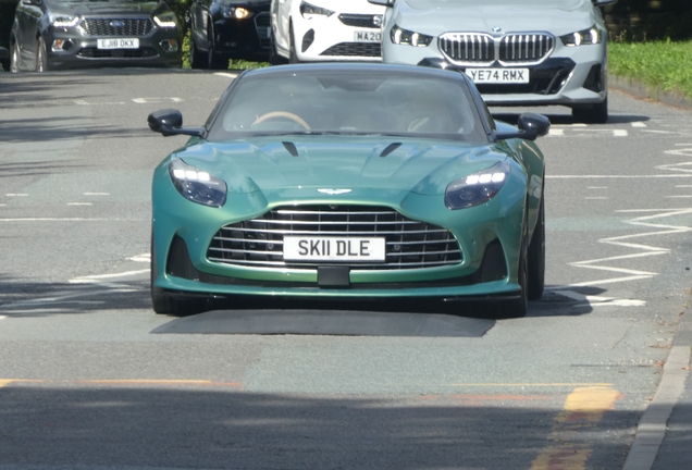 Aston Martin DB12