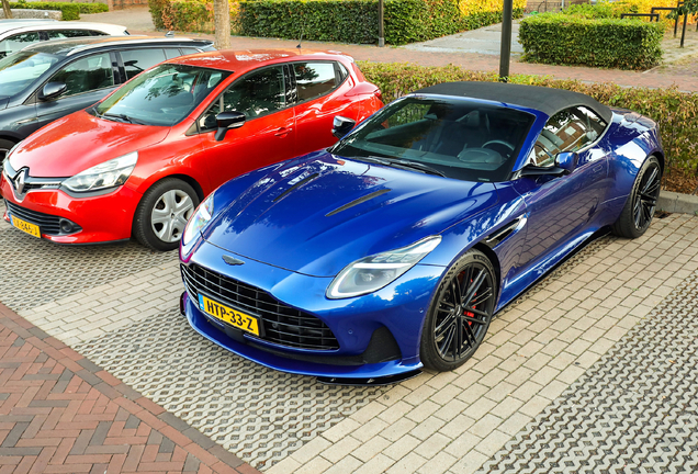 Aston Martin DB12 Volante