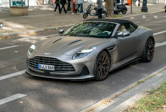 Aston Martin DB12 Volante