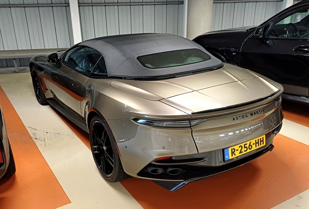 Aston Martin DBS Superleggera Volante