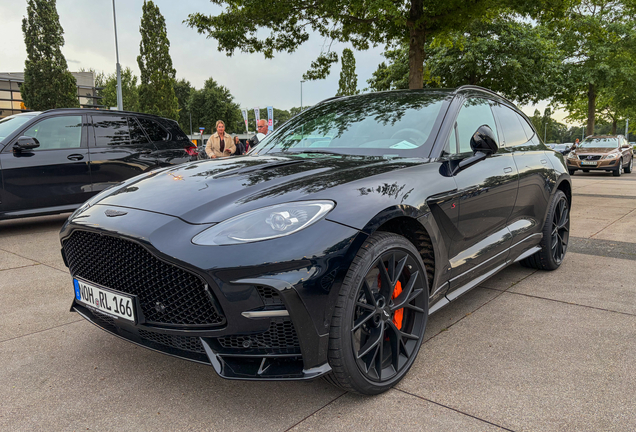 Aston Martin DBX S