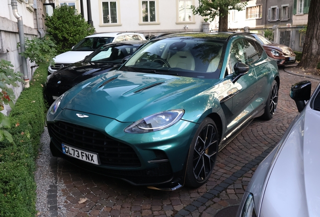 Aston Martin DBX707