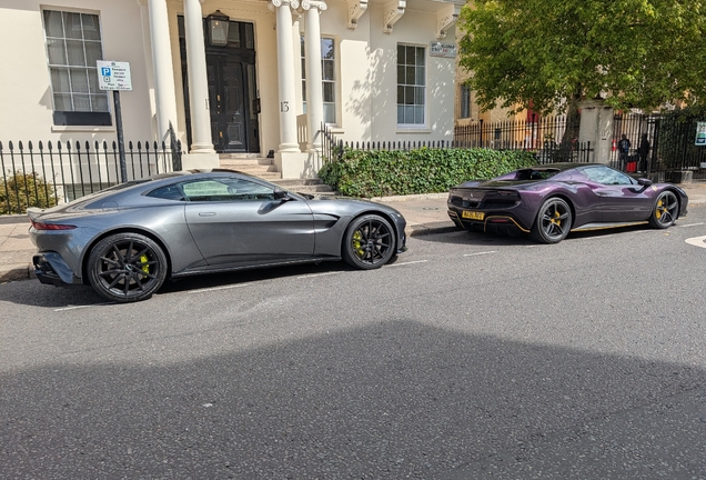 Aston Martin V8 Vantage 2018