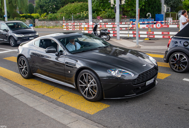 Aston Martin V8 Vantage S