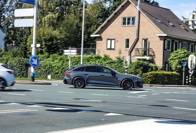 Audi RS5 Avant B10
