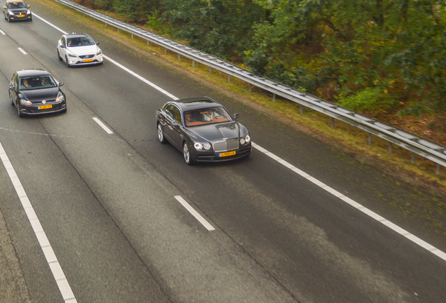 Bentley Flying Spur V8