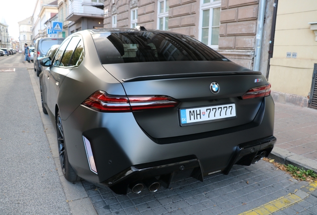 BMW M5 G90