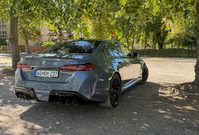 BMW M5 G90