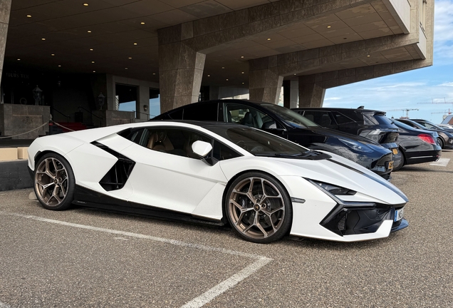 Lamborghini Revuelto