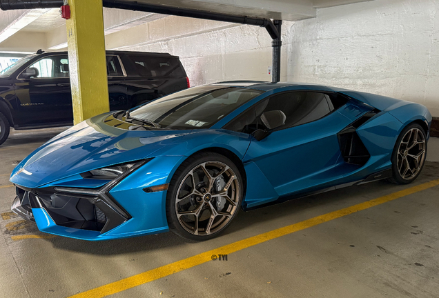 Lamborghini Revuelto