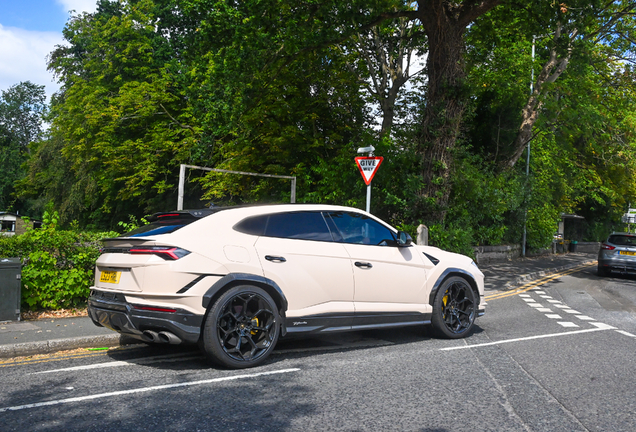 Lamborghini Urus Performante