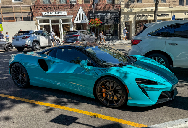 McLaren Artura Spider