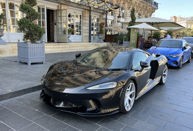 McLaren GT