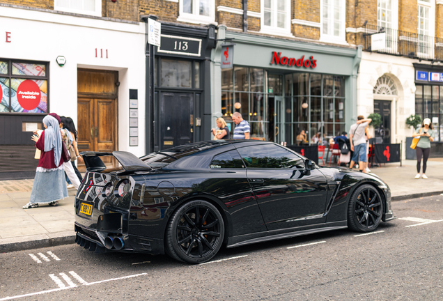 Nissan GT-R 2011