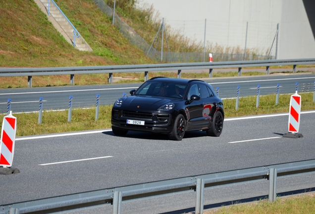 Porsche 95B Macan GTS MkII