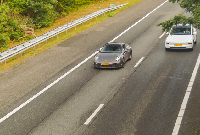 Porsche 992 Carrera 4S MkI