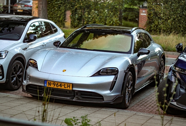 Porsche Taycan Turbo S Cross Turismo MkI