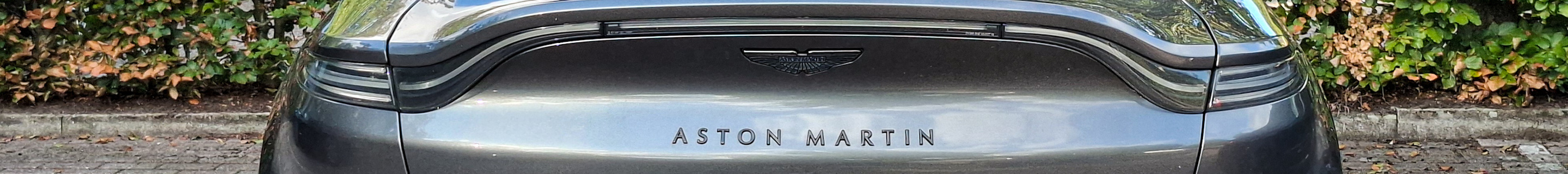 Aston Martin DBX