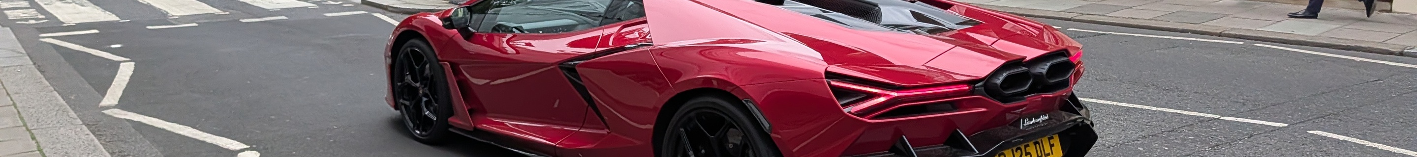 Lamborghini Revuelto