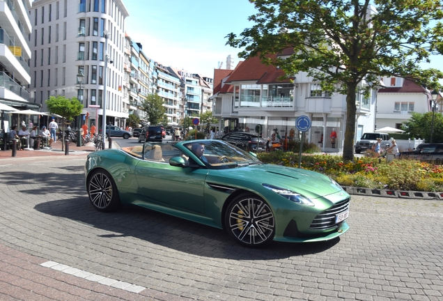 Aston Martin DB12 Volante