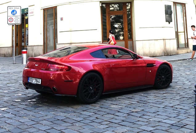 Aston Martin V8 Vantage