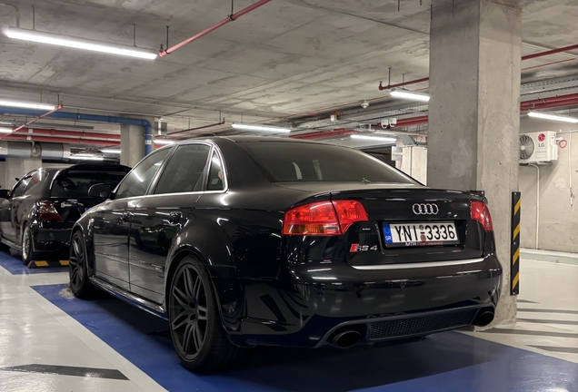 Audi RS4 Sedan