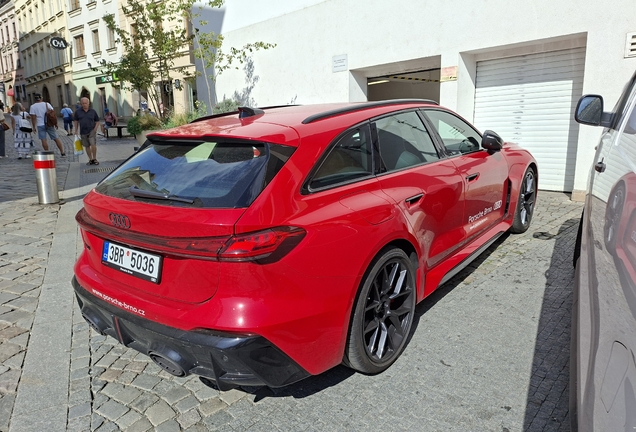 Audi RS5 Avant B10