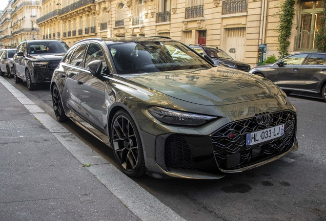 Audi RS5 Avant B10