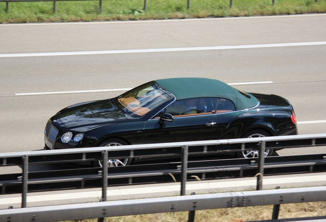 Bentley Continental GTC V8 S