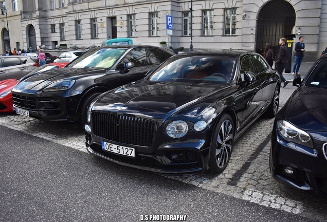 Bentley Flying Spur V8 Azure