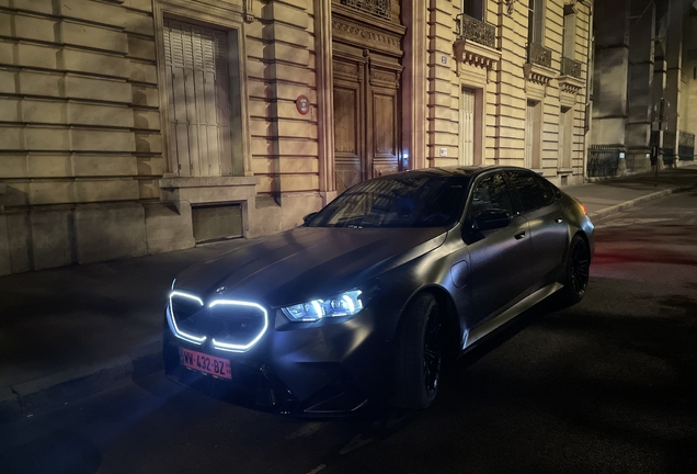 BMW M5 G90