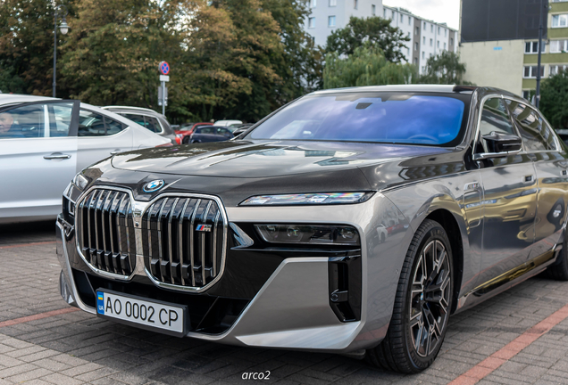 BMW M760e xDrive