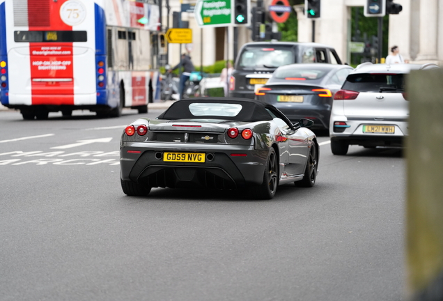 Ferrari Scuderia Spider 16M