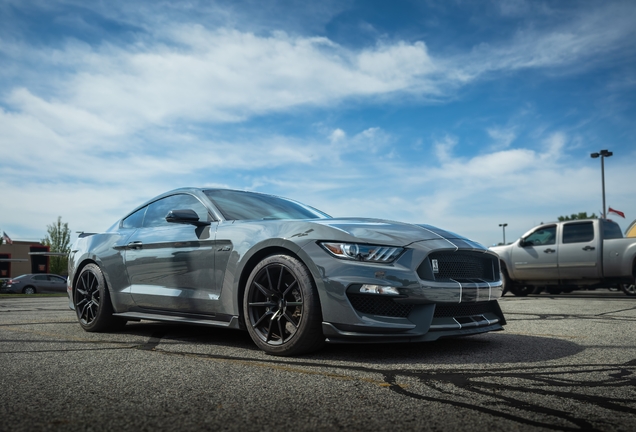 Ford Mustang Shelby GT350 2015