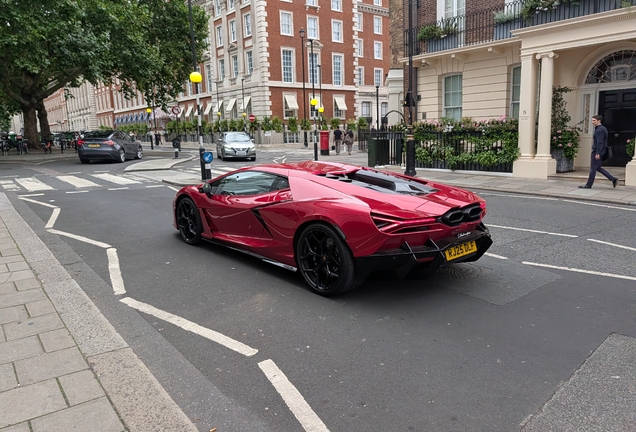 Lamborghini Revuelto