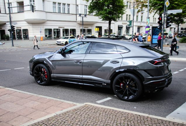Lamborghini Urus S