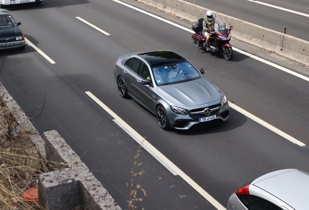 Mercedes-AMG E 63 S W213