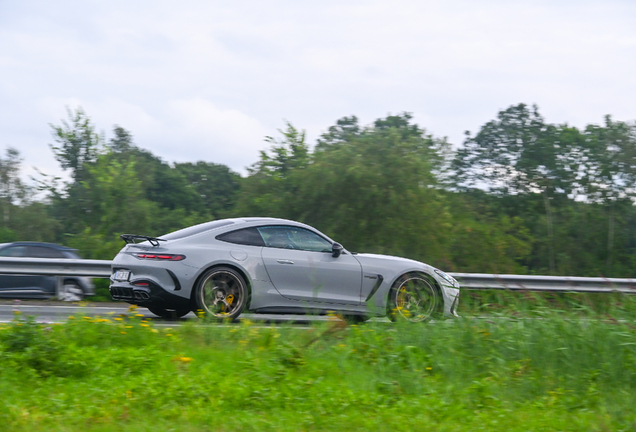 Mercedes-AMG GT 63 C192