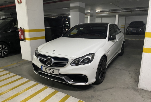Mercedes-Benz E 63 AMG S W212
