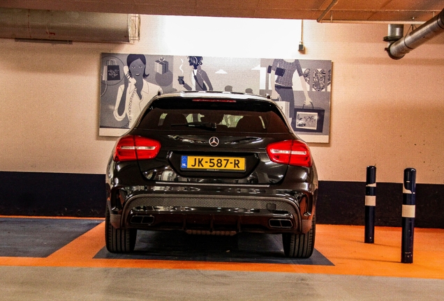 Mercedes-Benz GLA 45 AMG X156