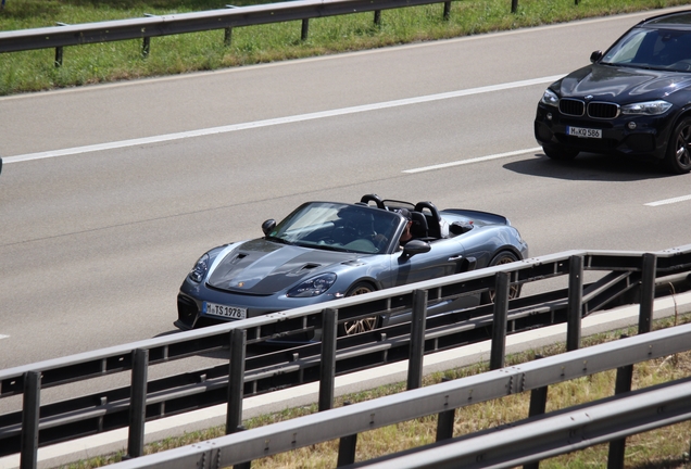 Porsche 718 Spyder RS Weissach Package