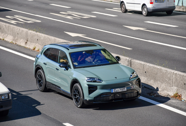 Porsche Cayenne Turbo Electric