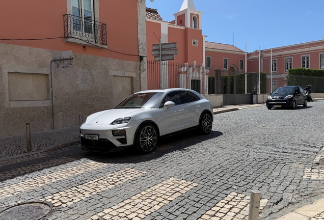 Porsche Macan EV Turbo