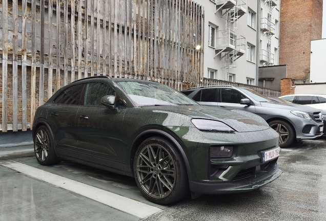 Porsche Macan EV Turbo
