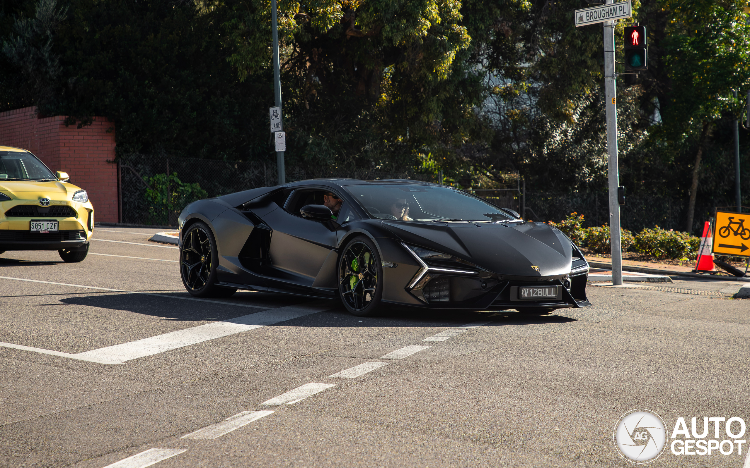 Lamborghini Revuelto