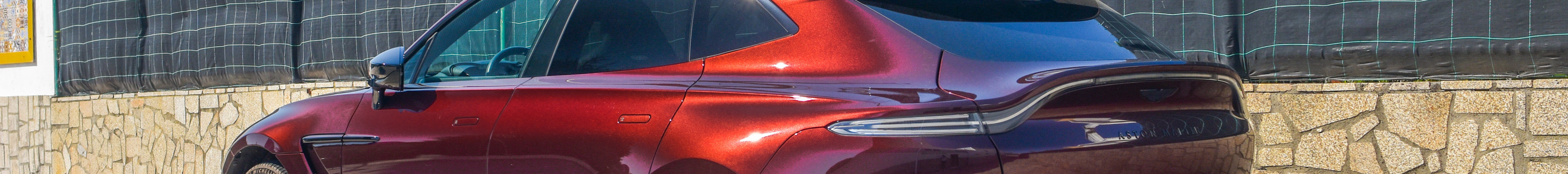 Aston Martin DBX
