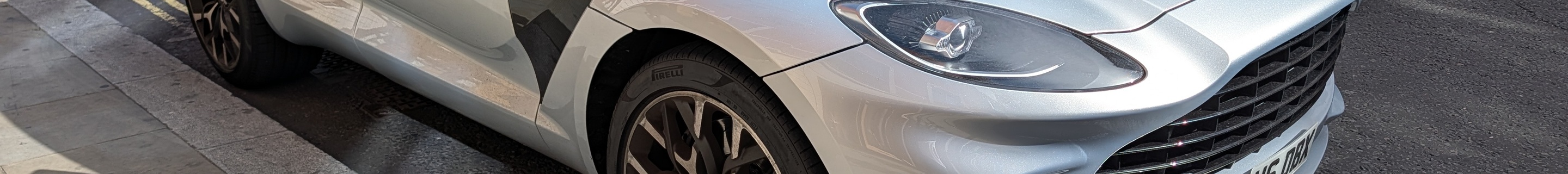 Aston Martin DBX